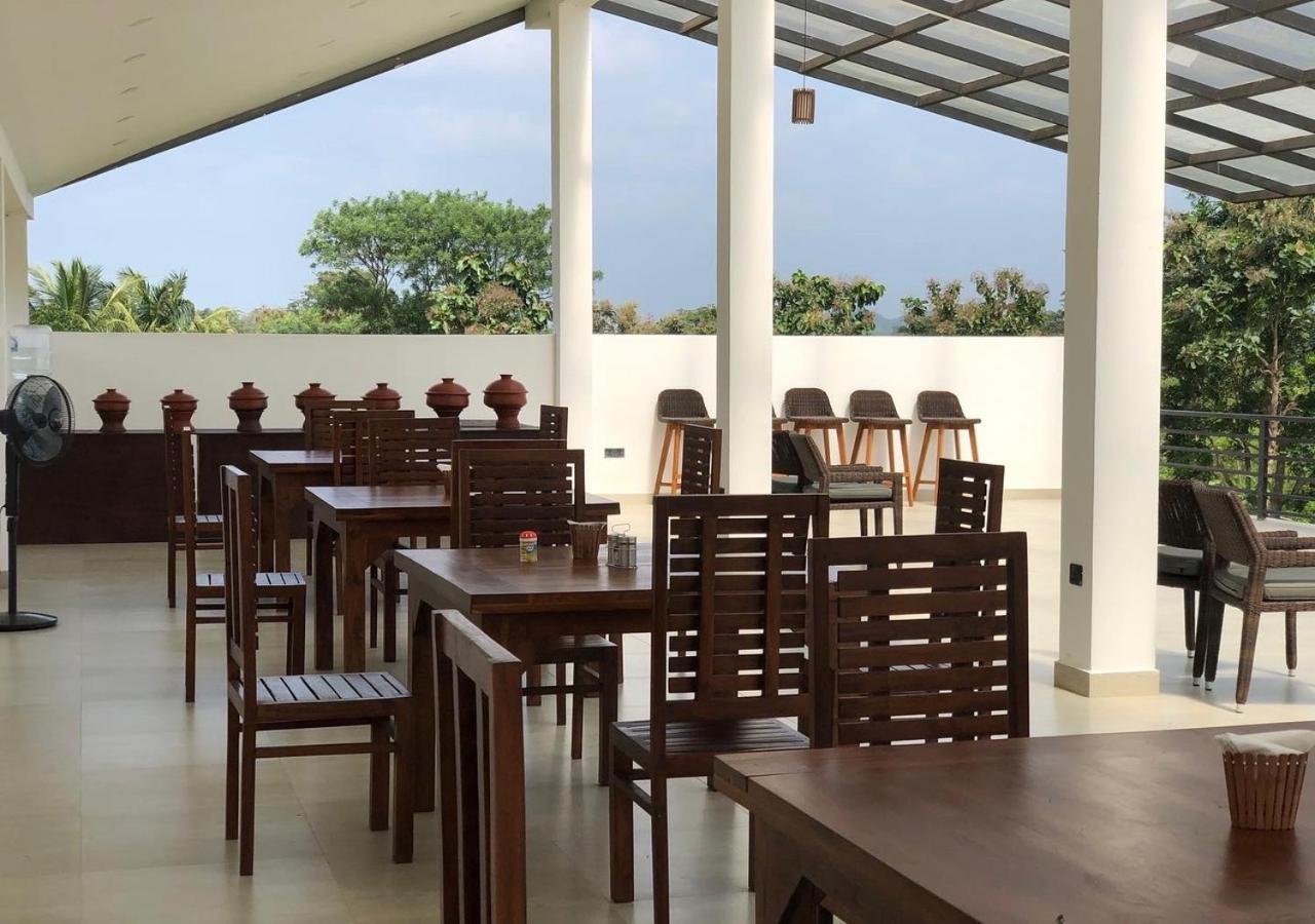 Atteriya Sigiriya Hotel Exterior foto